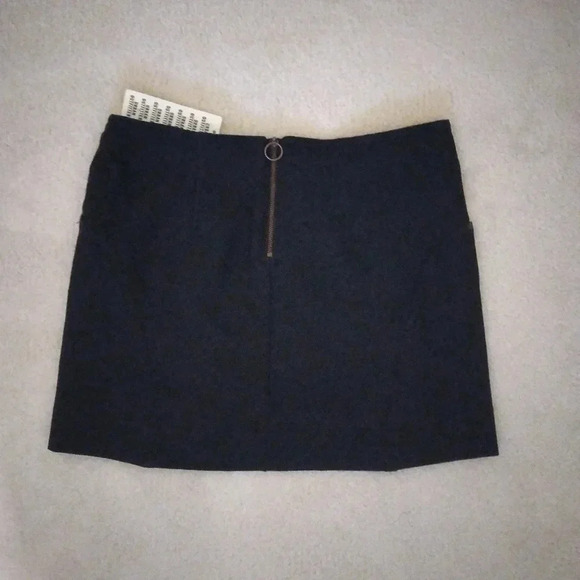 Urban Outfitters black mini skirt-small NWT - Picture 2 of 8